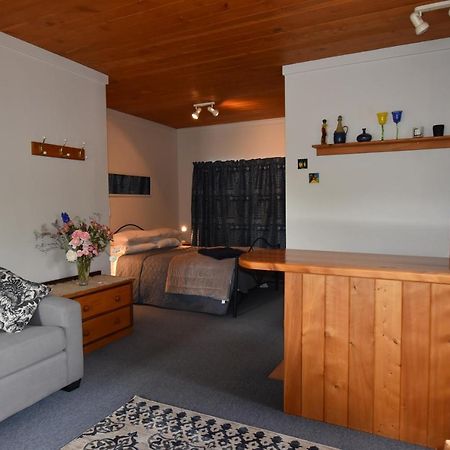 Bed and Breakfast Olivista Masterton Esterno foto