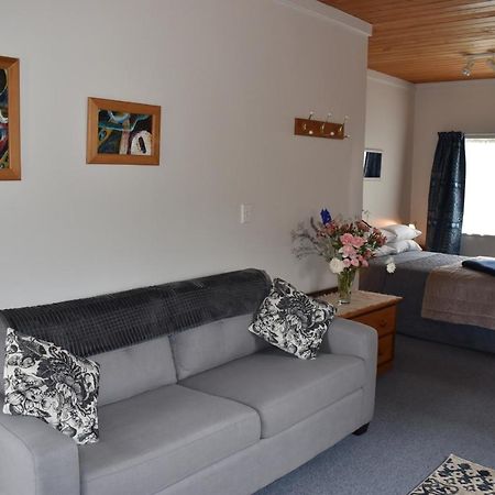 Bed and Breakfast Olivista Masterton Esterno foto