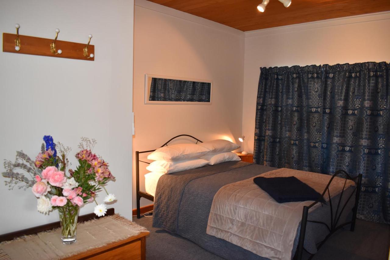 Bed and Breakfast Olivista Masterton Esterno foto